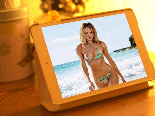 Sexy Hot Bikini Women Images 2 screenshot