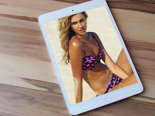 Sexy Hot Bikini Women Images 2 screenshot