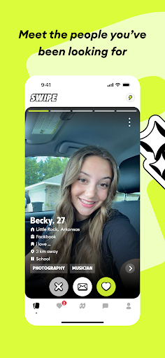 Romi: Swipe, Chat & Connect screenshot
